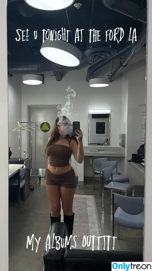 Noah Cyrus nude photo #1032 (noahcyrus)