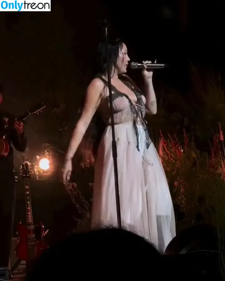 Noah Cyrus nude photo #1033 (noahcyrus)