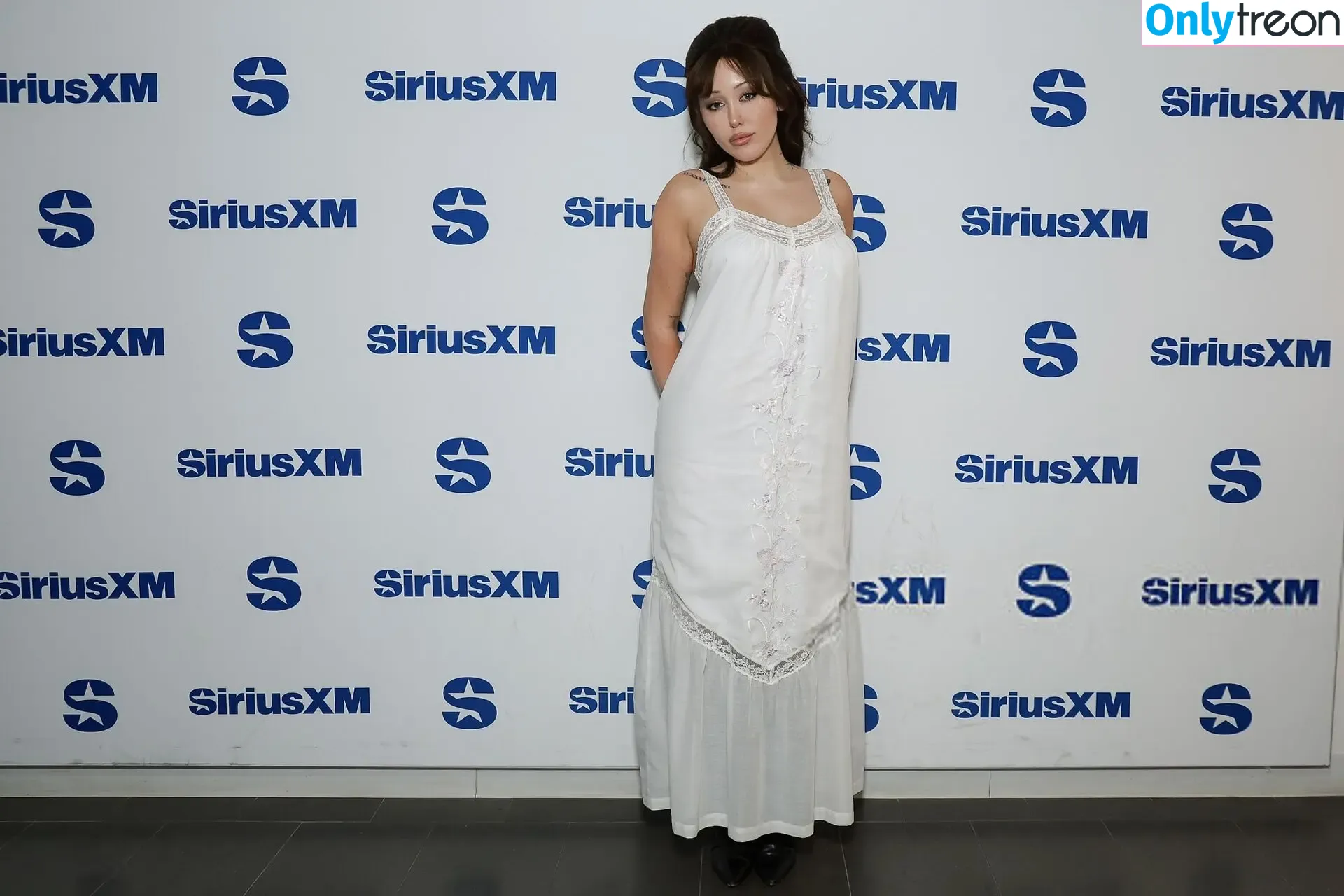 Noah Cyrus nude photo #1073 (noahcyrus)