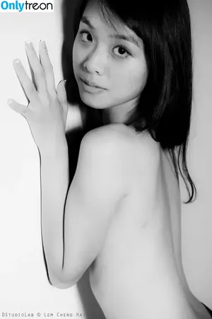  nude photo #0024