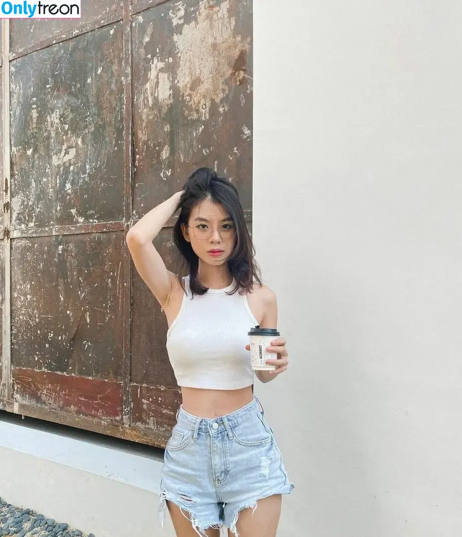 noel.lin nude photo #0004 (noel.lin)