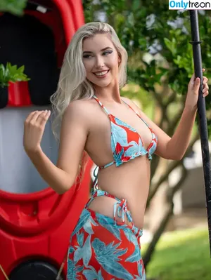 Noelle Foley / noelle_foley / noellefoley nude photo #0033