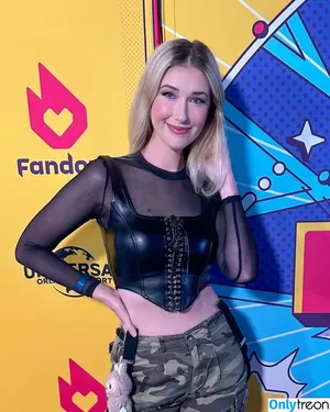 Noelle Foley / noelle_foley / noellefoley nude photo #0059