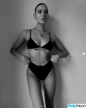 Noemi Peschel / noemi.psl nude photo #0008