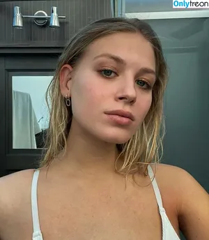 Noemi Peschel / noemi.psl nude photo #0075