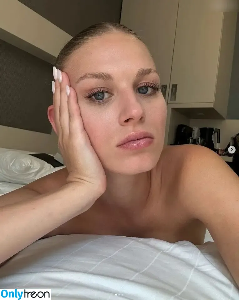 Noemi Peschel nude photo #0017 (noemi.psl)