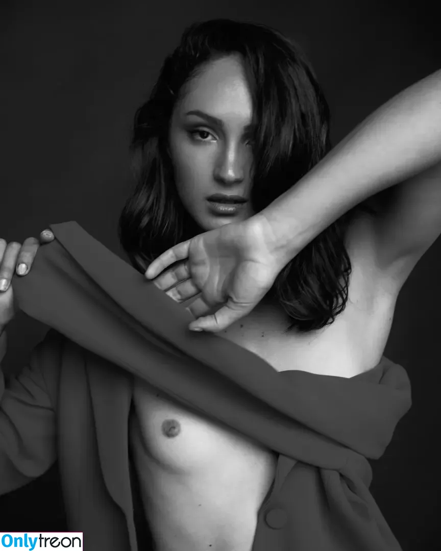 Noémie Checa nude photo #0009 (Noemie Checa / noemie_checa / user)