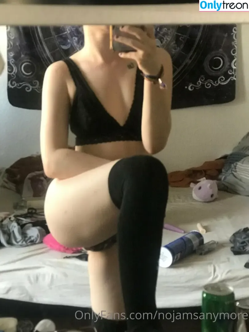 nojamsanymore nude photo #0117 (rainbowcrumb)