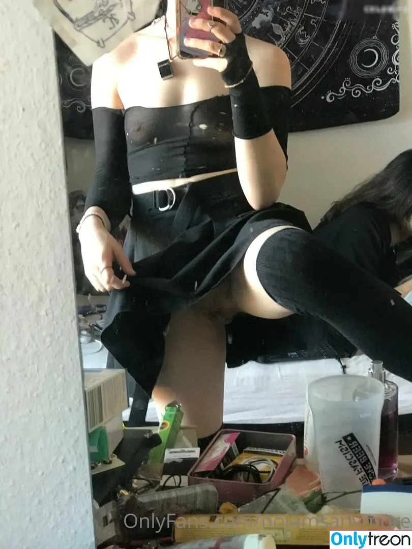 nojamsanymore nude photo #0122 (rainbowcrumb)