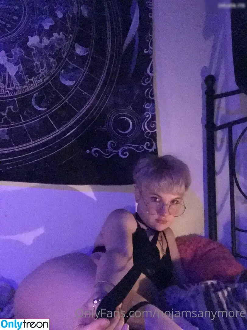 nojamsanymore nude photo #0145 (rainbowcrumb)
