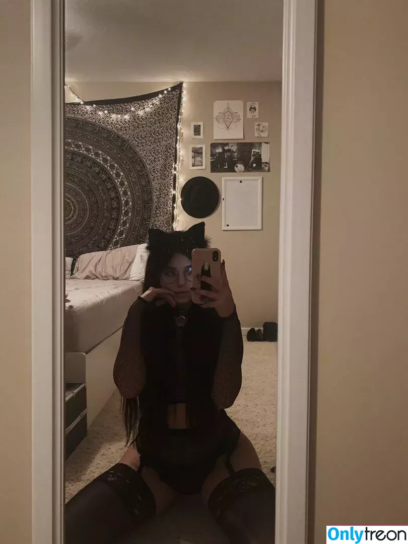 nonsalemwitch nude photo #0008 (nonsalemwitch)