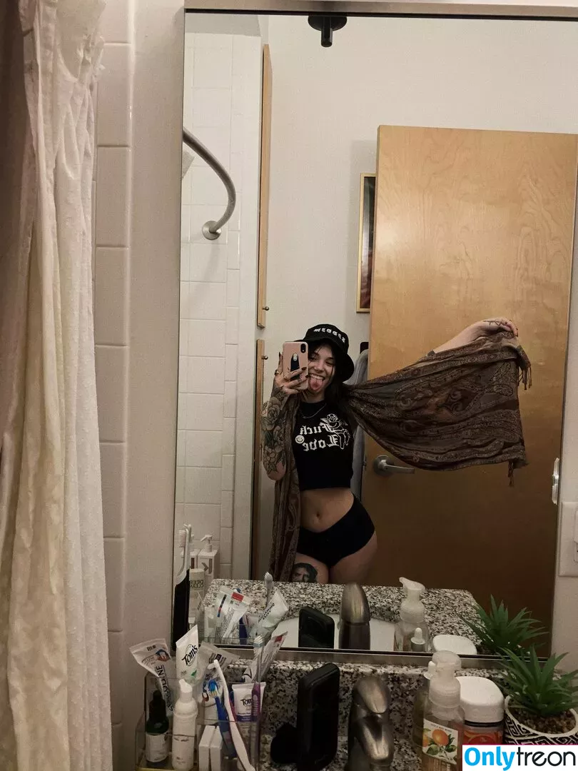 nonsalemwitch nude photo #0027 (nonsalemwitch)