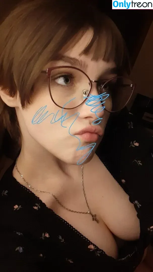 noodle_doodlee nude photo #0002 (idkwhatimdoing0101)