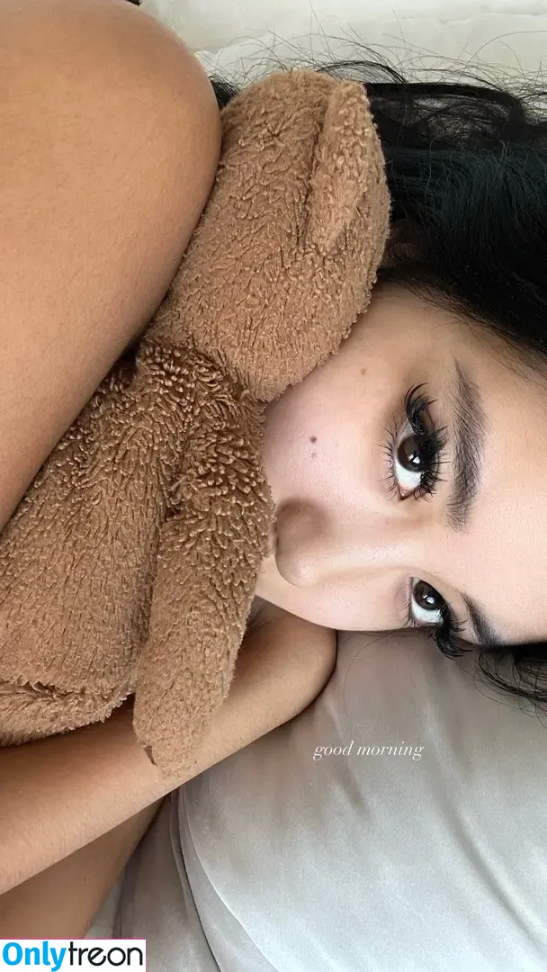 nopearii nude photo #0386 (Ari / noeeeliiiiia)