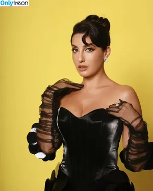 Nora Fatehi / norafatehi nude photo #0275