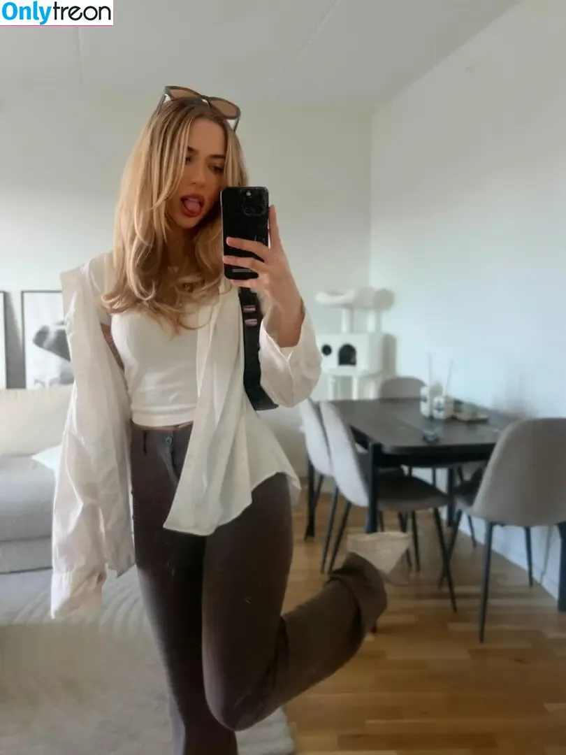Nora Hedman nude photo #0032 (nora.hedman / norahdmn)