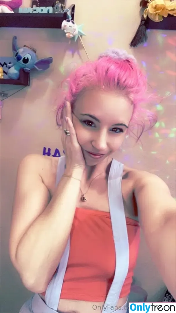 norahnova nude photo #0030 (norahnova)