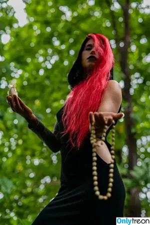 noraredmainfree / nora_redmain nude photo #0019