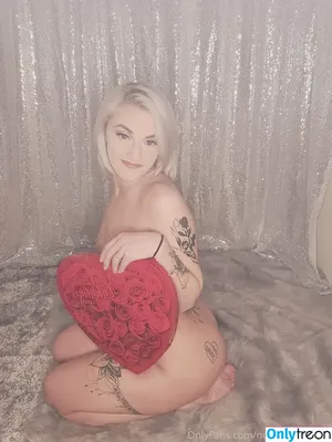 notcarlyleann44 / carlyleann4 nude photo #0031
