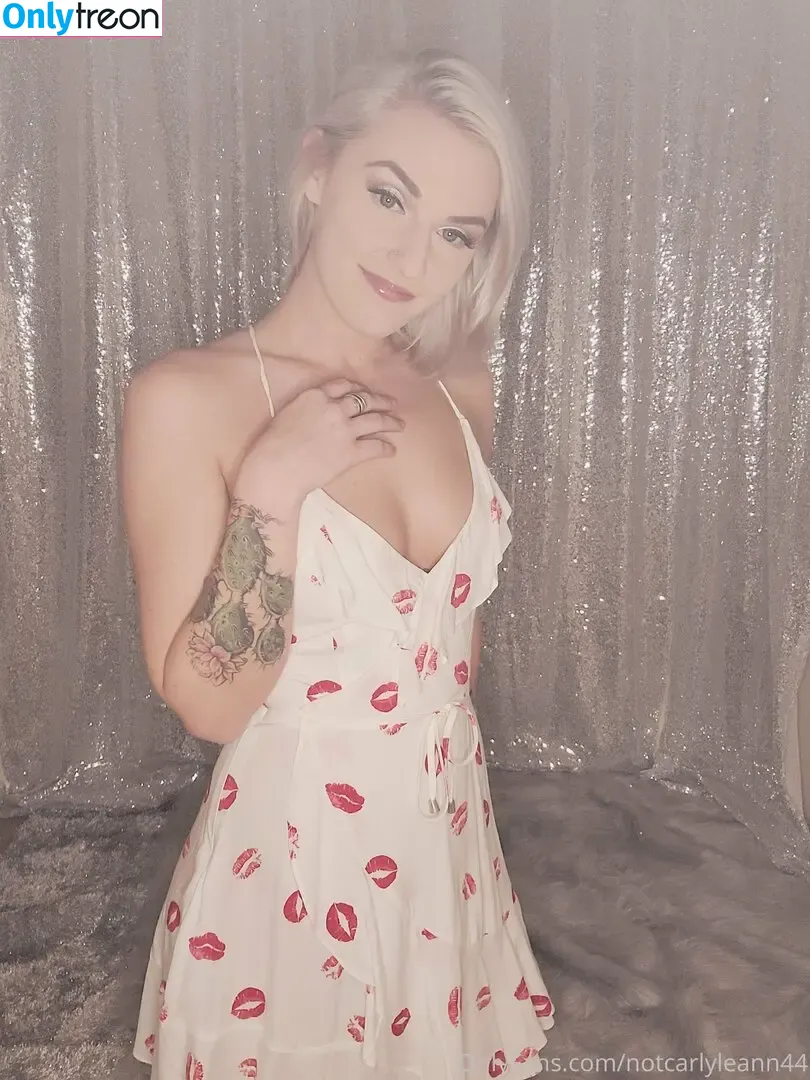 notcarlyleann44 nude photo #0009 (carlyleann4)