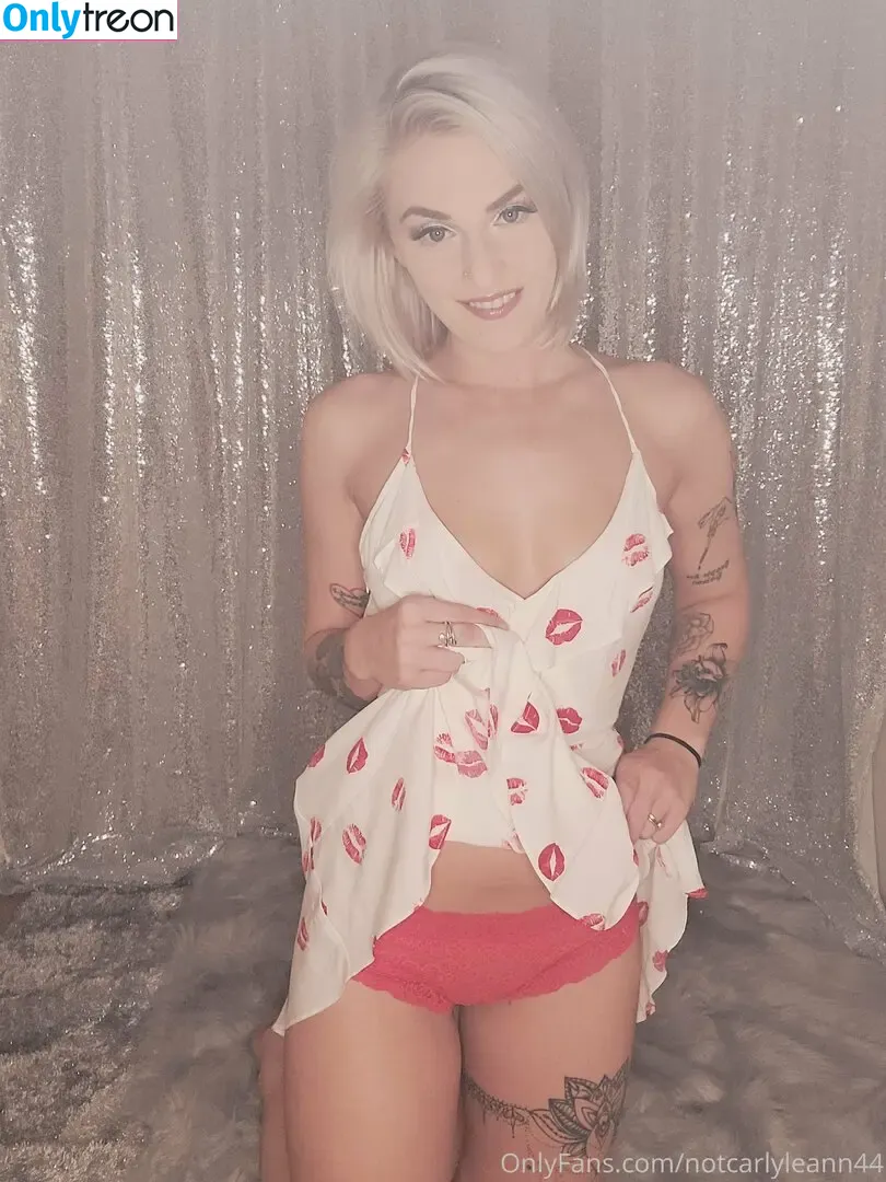 notcarlyleann44 nude photo #0010 (carlyleann4)