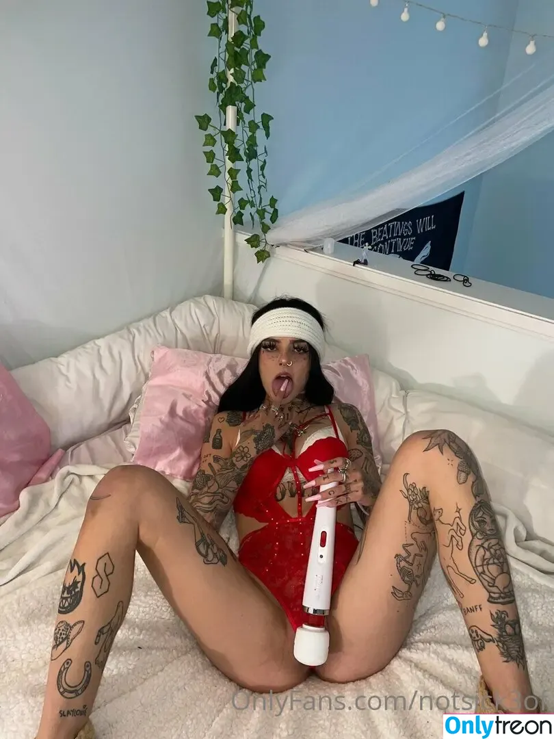 Notsick3 nude photo #0003 (Keaton Belle / supersick3)