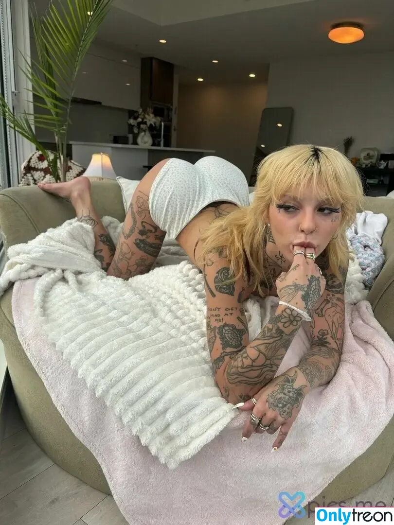 Notsick3 nude photo #0014 (Keaton Belle / supersick3)