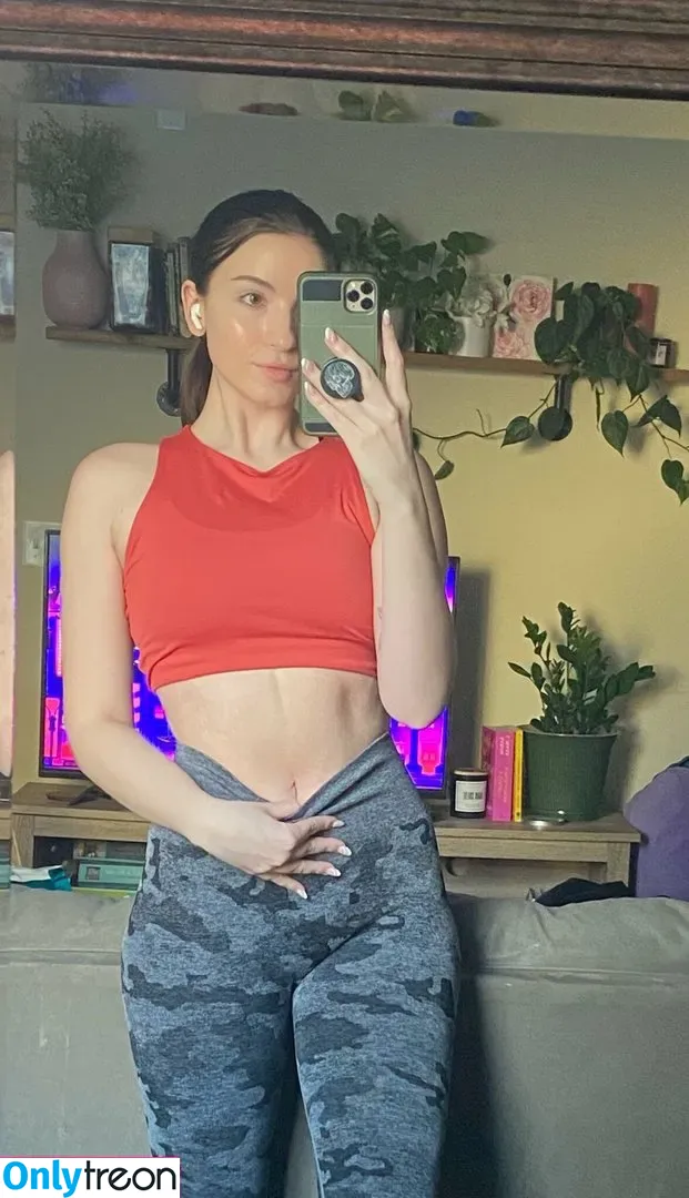 Novaleesi nude photo #0021 (Novaleesi)