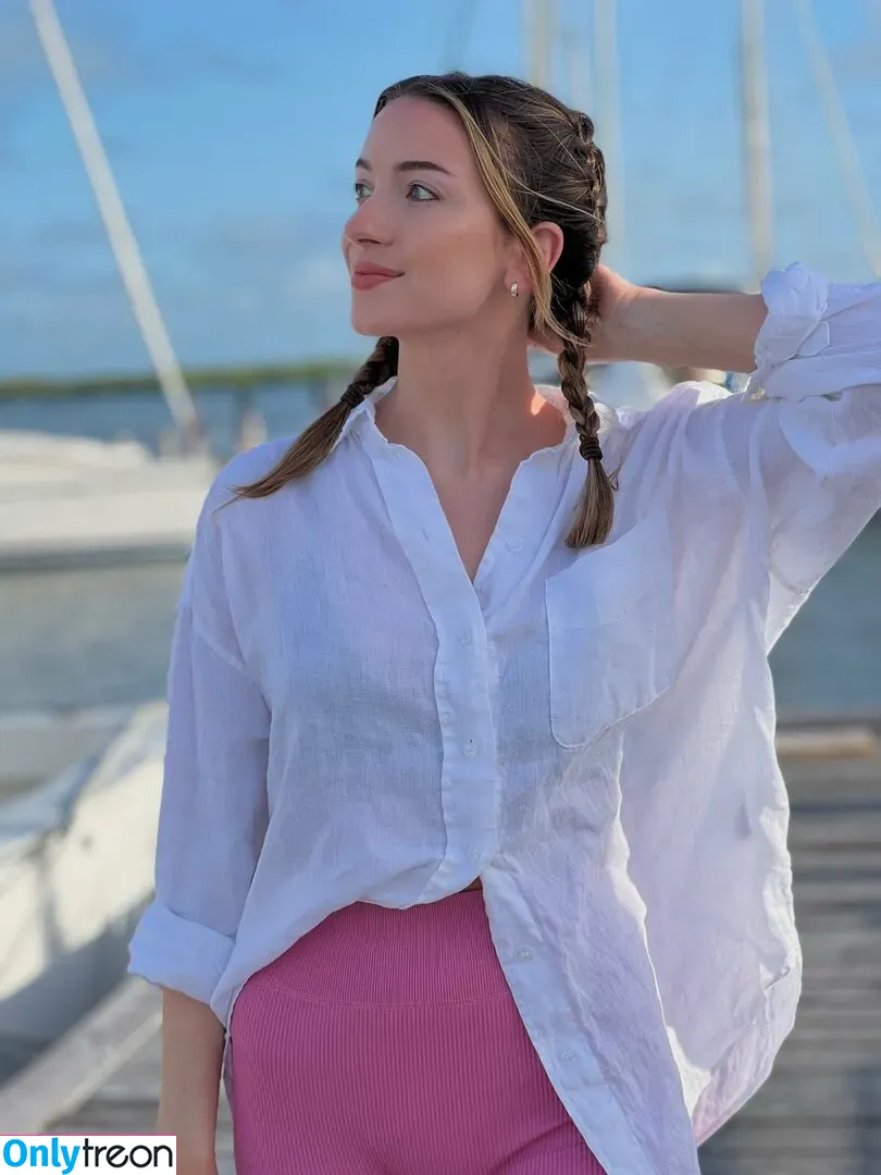 Novaleesi nude photo #0083 (Novaleesi)