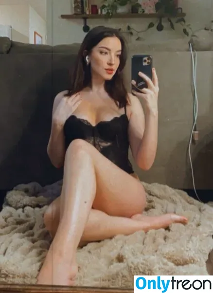Novaleesi nude photo #0084 (Novaleesi)