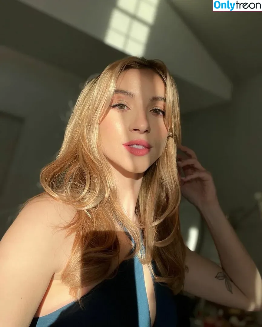 Novaleesi nude photo #0143 (Novaleesi)
