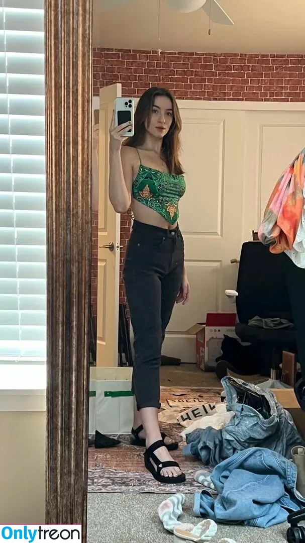 Novaleesi nude photo #0209 (Novaleesi)