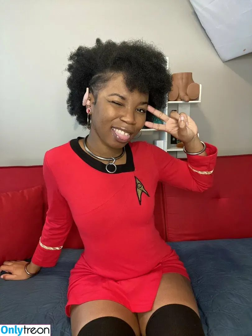 NovaPanda nude photo #0002 (TheeNovaPanda / pandanova / thenovapanda)