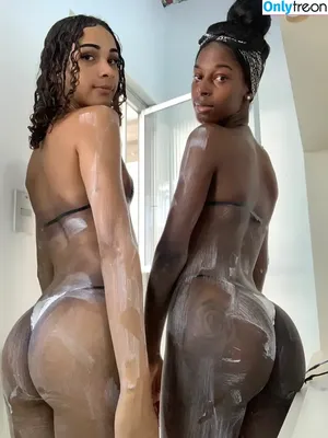 NovinhaQuenti / eu_bebel.007 / ricanntender nude photo #0007
