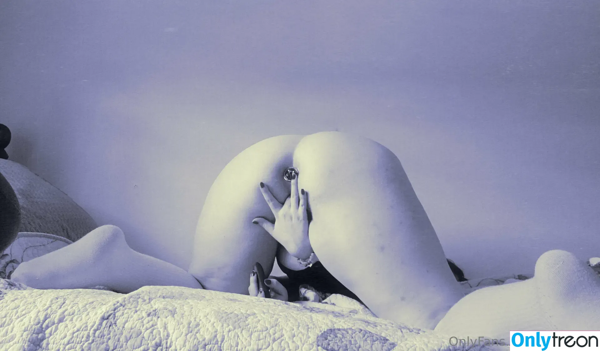 nsfwgoth nude photo #0208 (gothg0blin / nsfwgothicfurry)