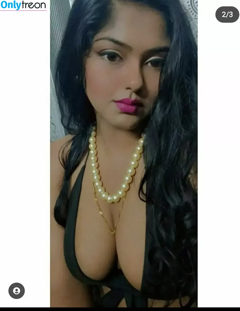 Nujhat Jehan nude photo #0001 (nujhatjehan_)
