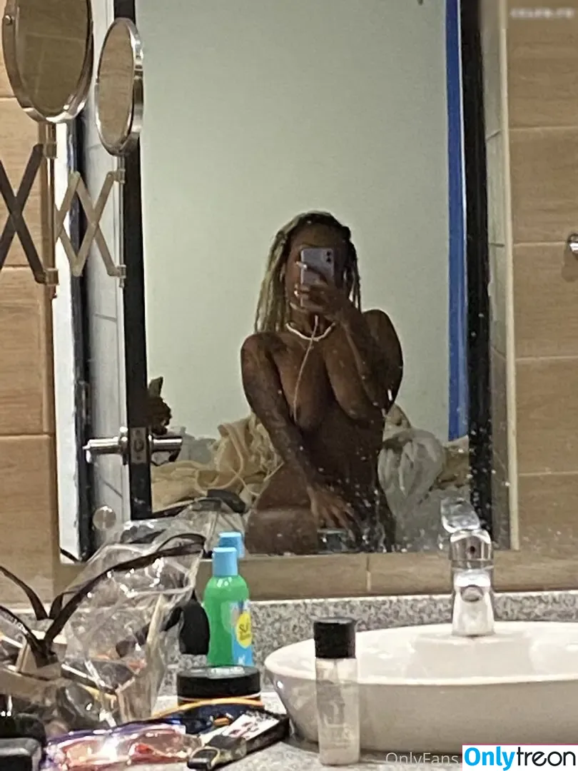 Nura Habib Omer nude photo #0024 (nura)