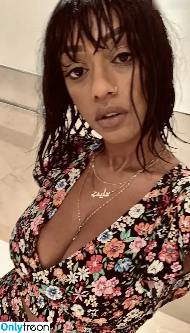 Nura Habib Omer nude photo #0103 (nura)