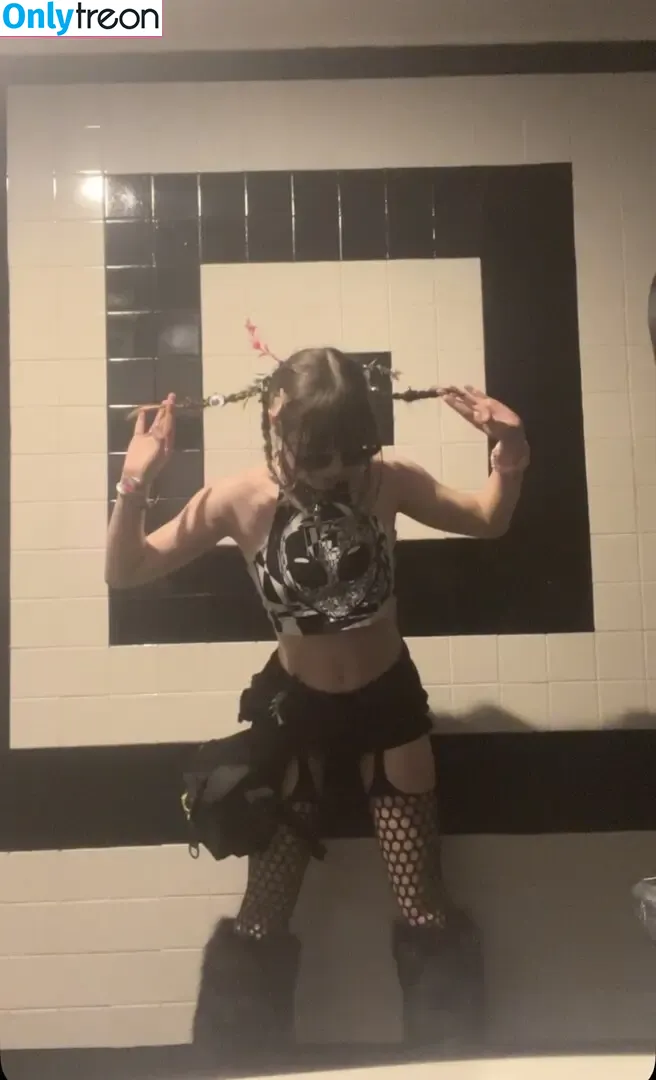 Nyannyancosplay nude photo #0035 (Nyannyancosplay)