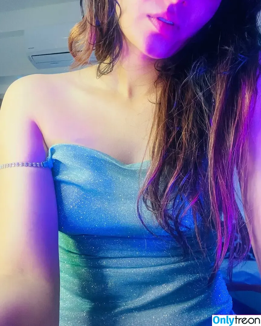 nylaahh nude photo #0008 (nylaahhh / nylah / sinderella.ny)