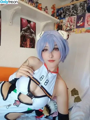 Nyukix / nyukix_ / omgcosplay nude photo #0534
