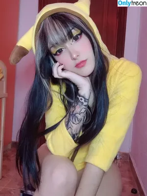 Nyukix / nyukix_ / omgcosplay nude photo #1091