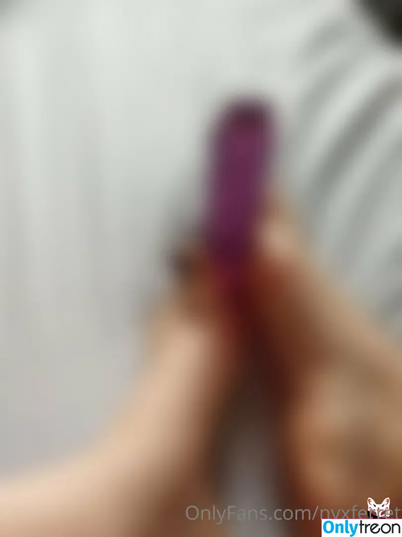 nyxferret nude photo #0003 (nyxferret)