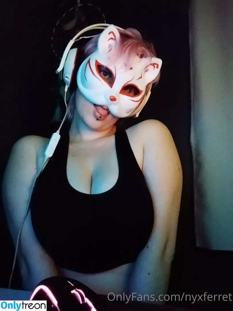 nyxferret nude photo #0004 (nyxferret)
