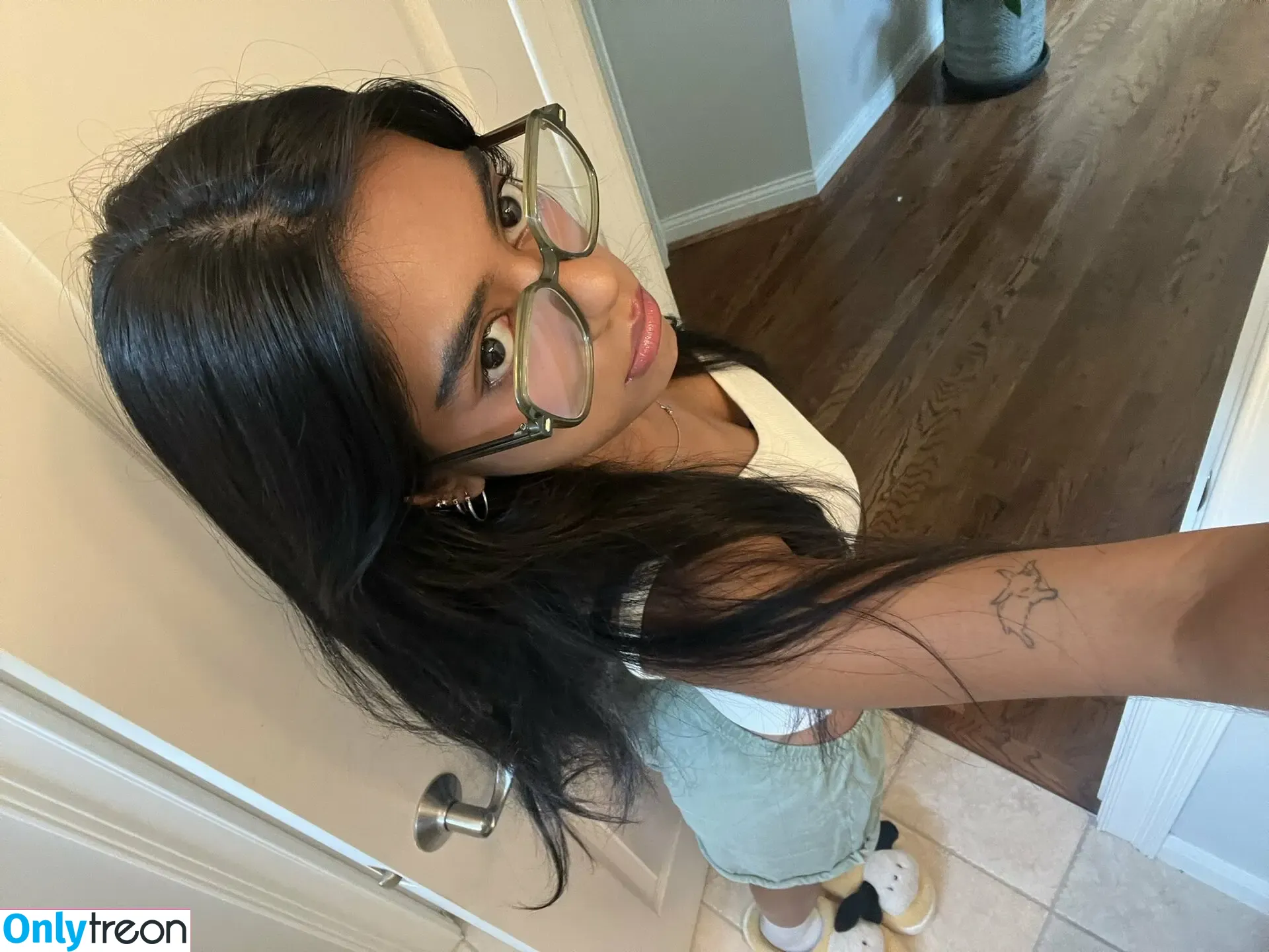 O6i2 nude photo #0048 (douxgf / fuitsnack)
