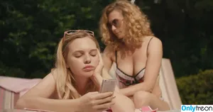 Odessa Young / ohthatsodessa nude photo #0032