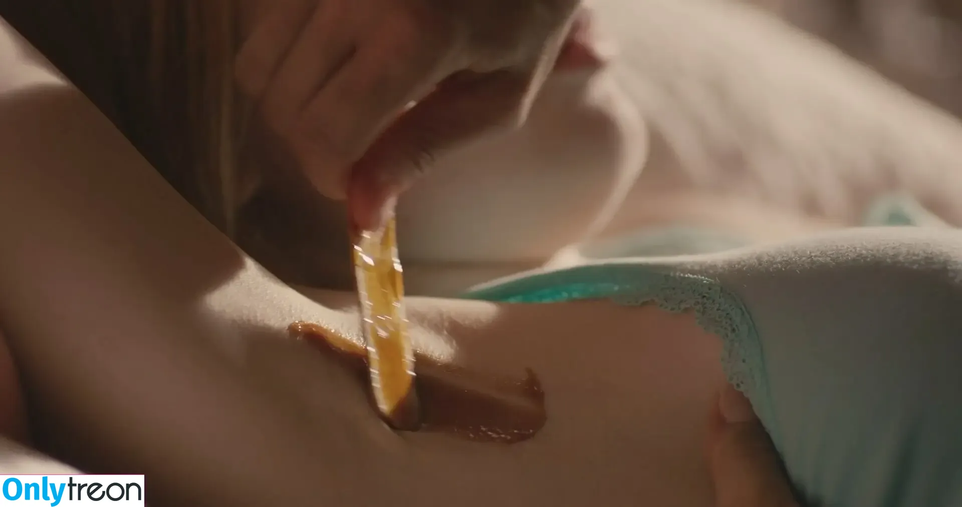 Odessa Young nude photo #0021 (ohthatsodessa)
