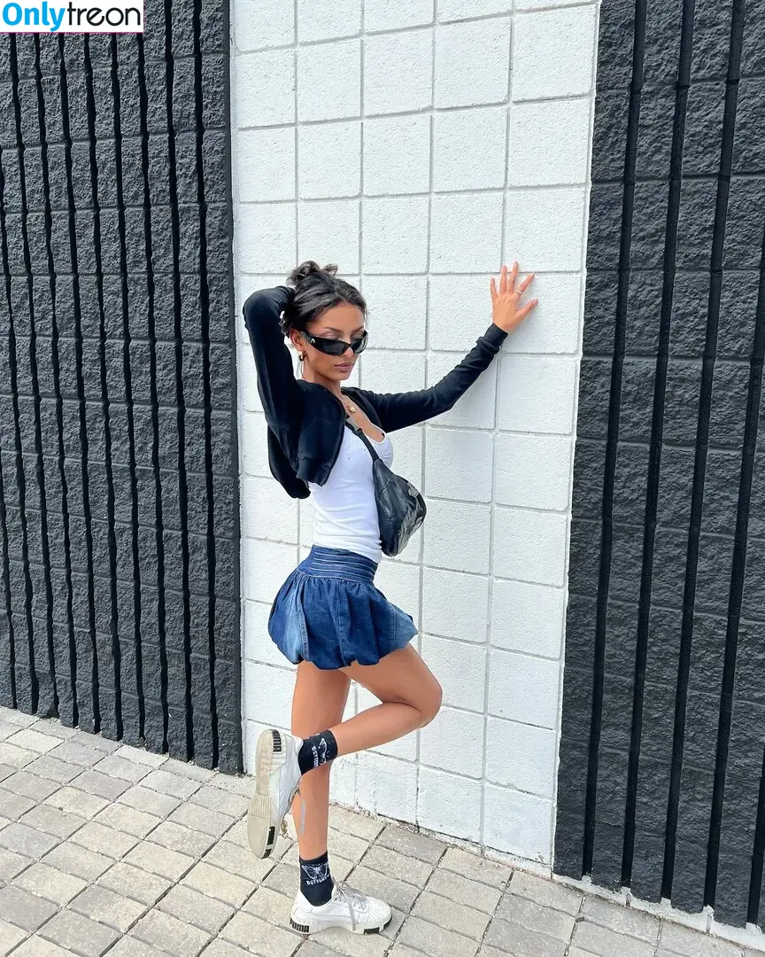 Official.Anaiis nude photo #0125 (React girl)