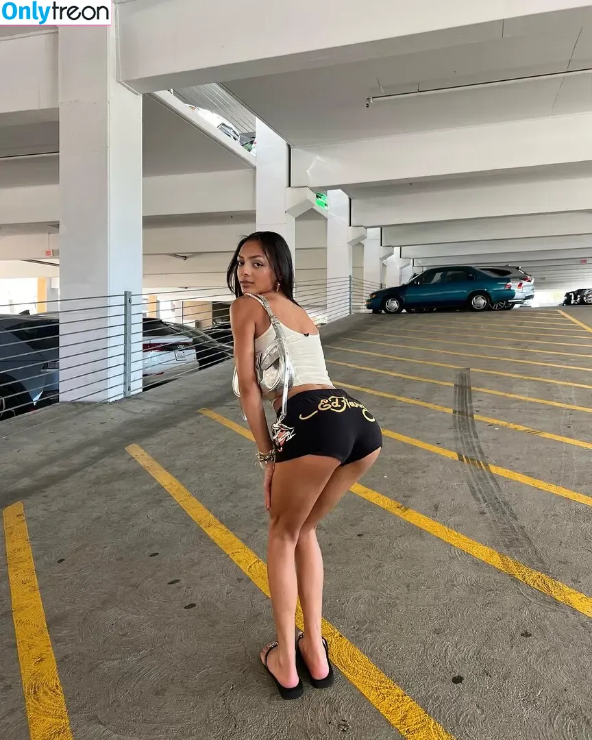Official.Anaiis nude photo #0129 (React girl)