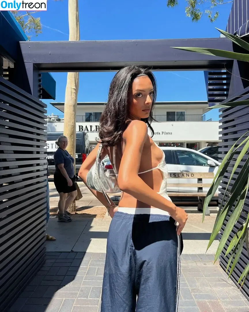 Official.Anaiis nude photo #0144 (React girl)